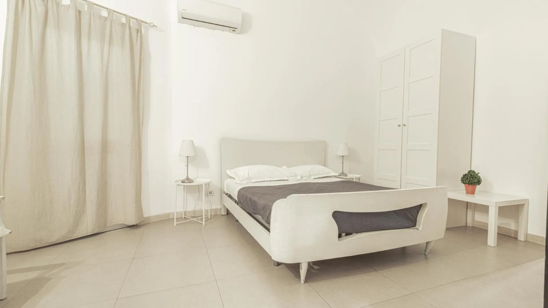Zefnea House Apartment Catania